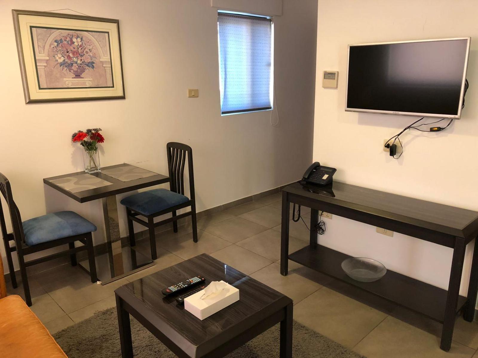 Weibdeh Heights Hotel Suites Амман Екстер'єр фото