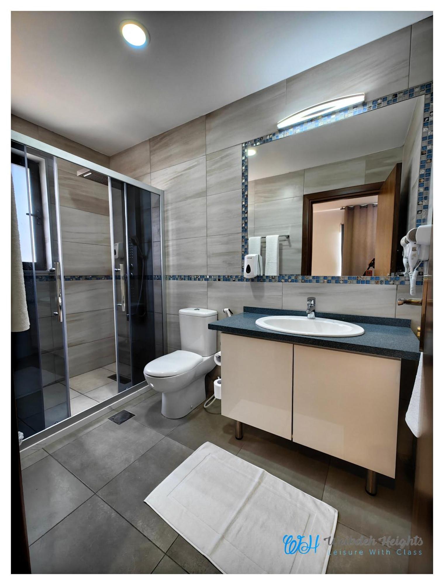 Weibdeh Heights Hotel Suites Амман Екстер'єр фото